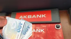 Akbank Faizleri 0,99'a Düşürdü: 100 , 200 ve 300 Bin TL Kredi Hesaplama Seçenekleriyle! - Ekonomika