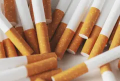 Sigara İçenler İçin Alan Daralıyor: Yeni Düzenlemeyle Dışarıda İçmek Bile Zorlaşacak Gibi! - Ekonomika